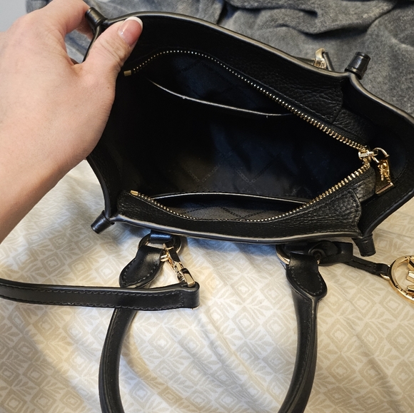 Small Pebbled Michael Kors Black Satchel - Picture 5 of 12
